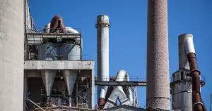 Como evitar o acúmulo de resíduos nos encanamentos industriais